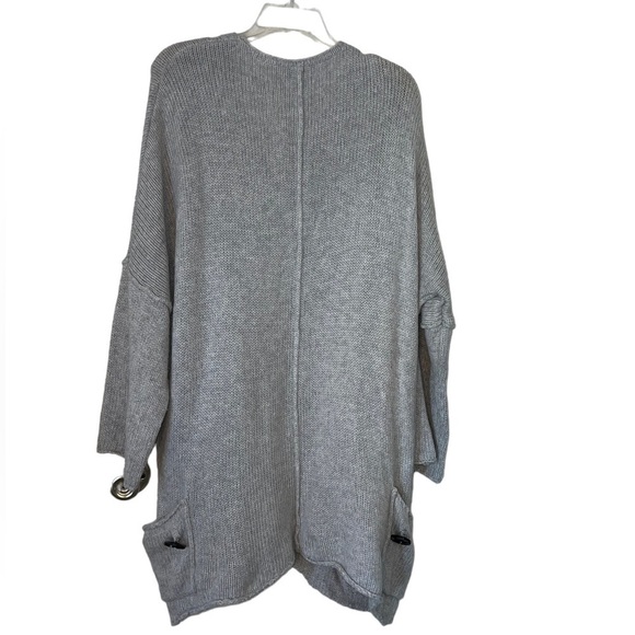 Soft Surroundings over sized V-neck sweater. Wool/ angora blend. Size med. GUC - Picture 3 of 7